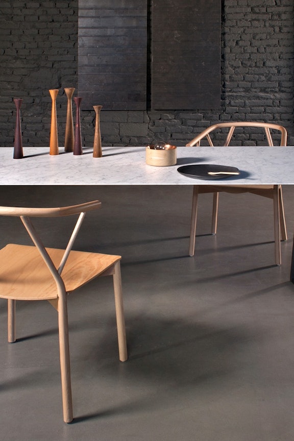 Dritto Dining table | Interactive image