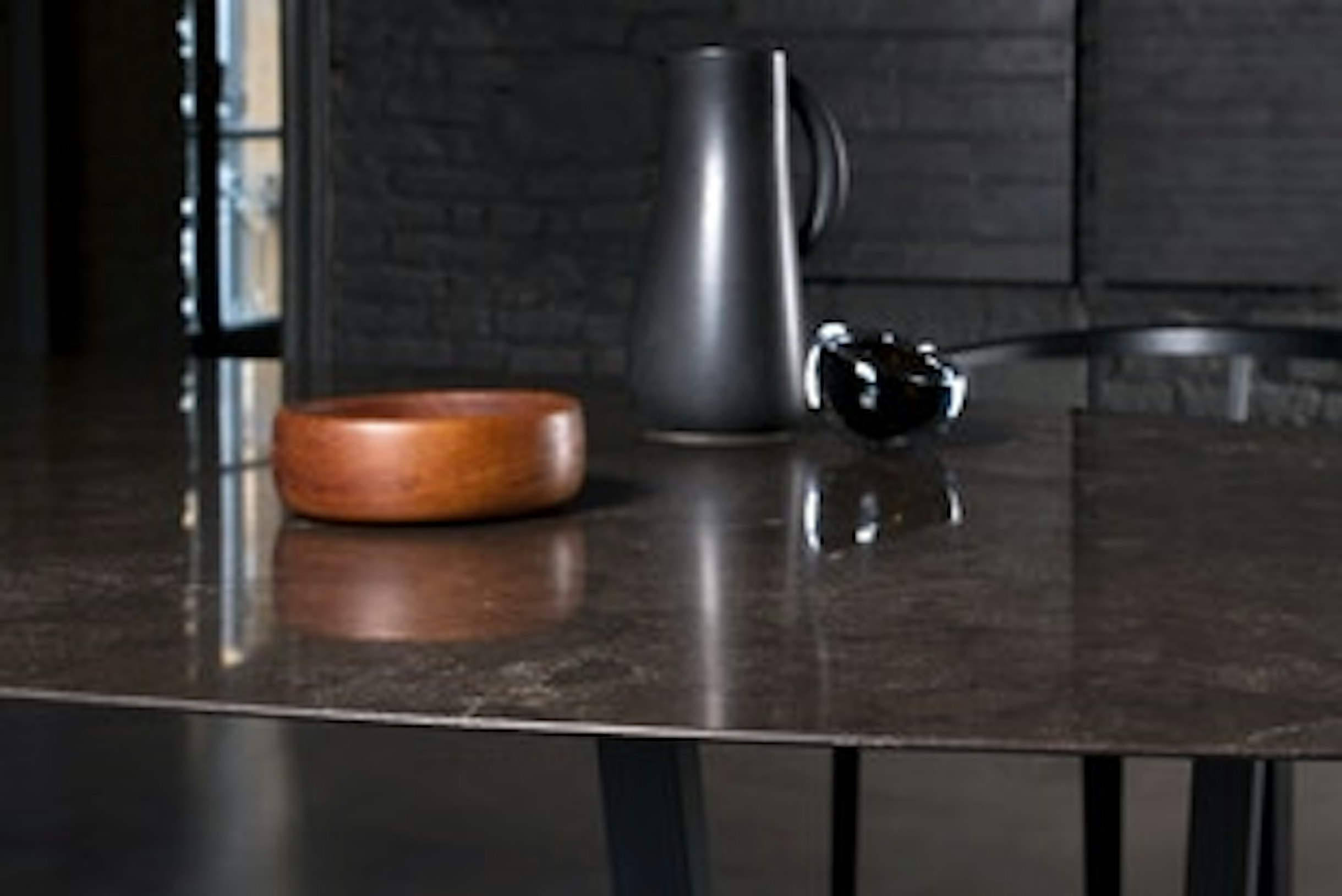 Product description-raw2-Dritto dining table