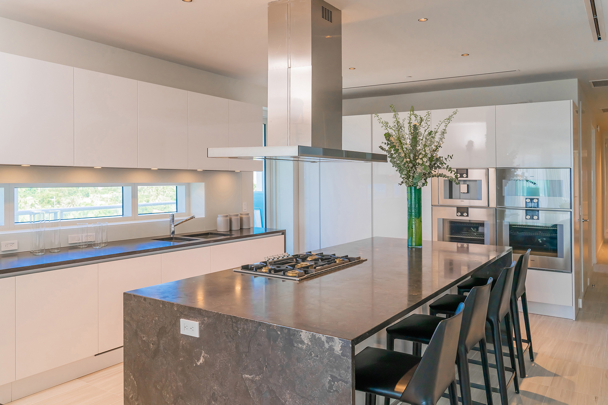 Salvatori_Projects_Hospitality_The-Ritz-Carlton_Flexform-Mood-Penthouse-21-(5).