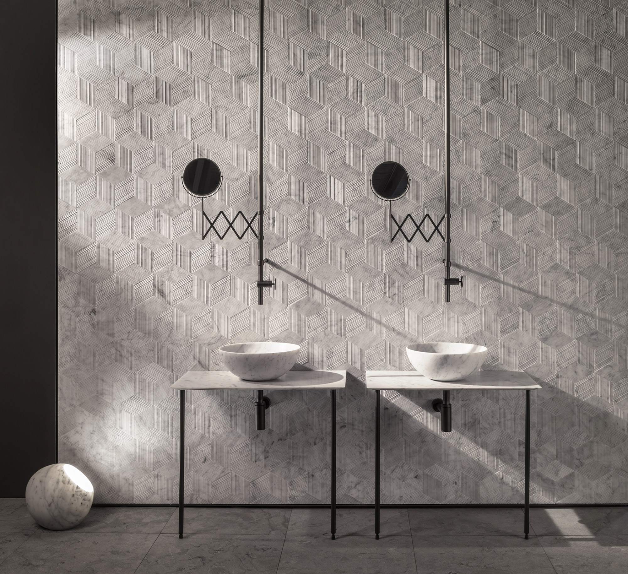 Salvatori_Showroom-Milano_2017_Ninfa-_-Romboo-in-Bianco-Carrara-(1)