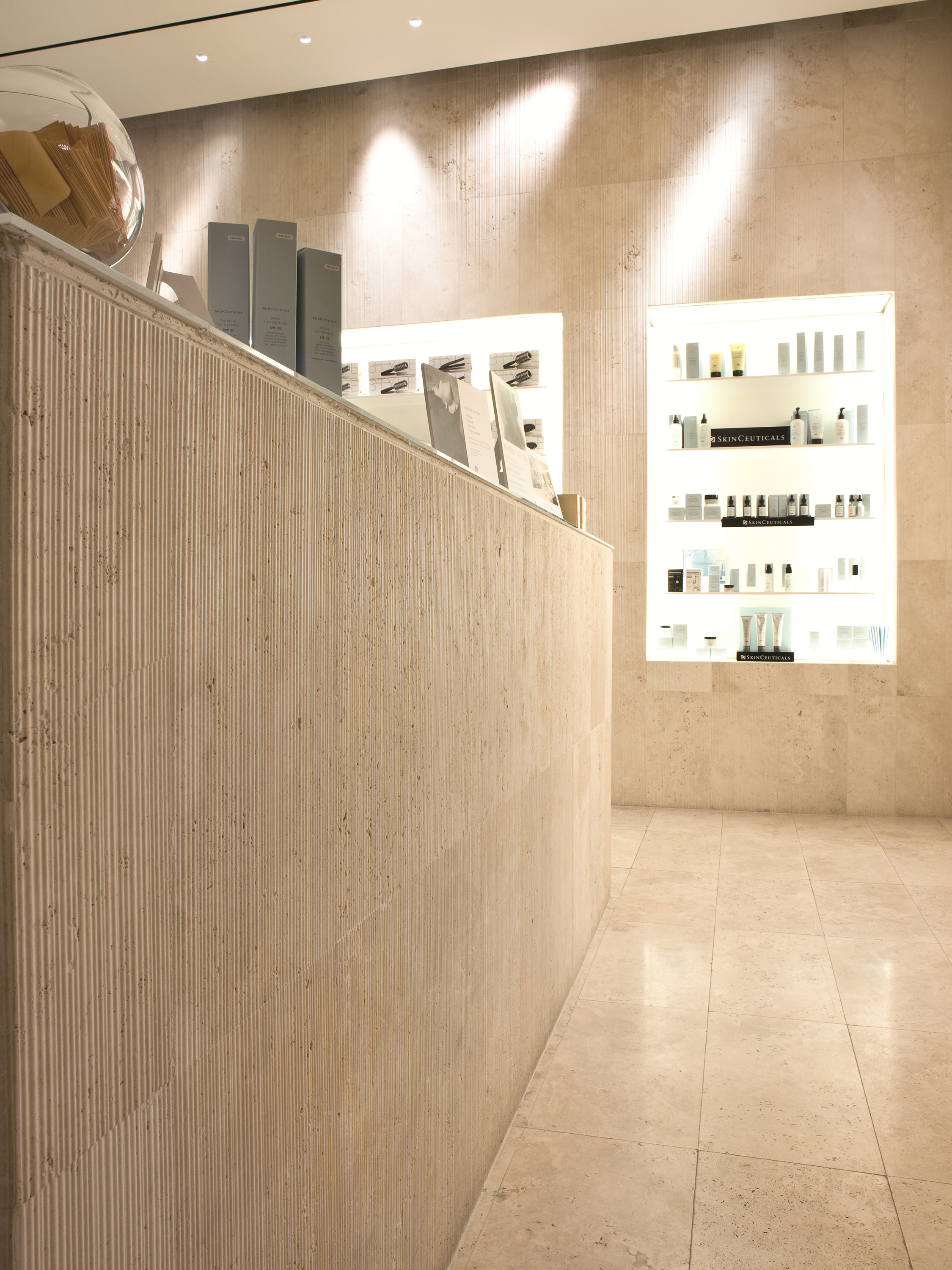 2019-02-cover-4-3_warren-tricomi