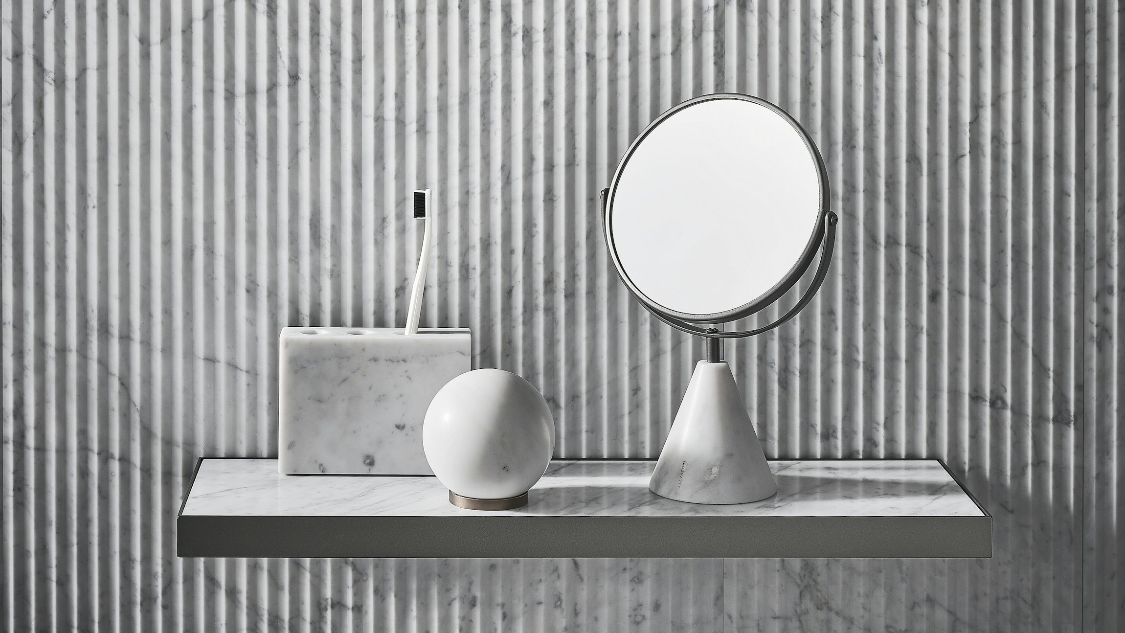 Interactive Fontane Bianche Table mirror img