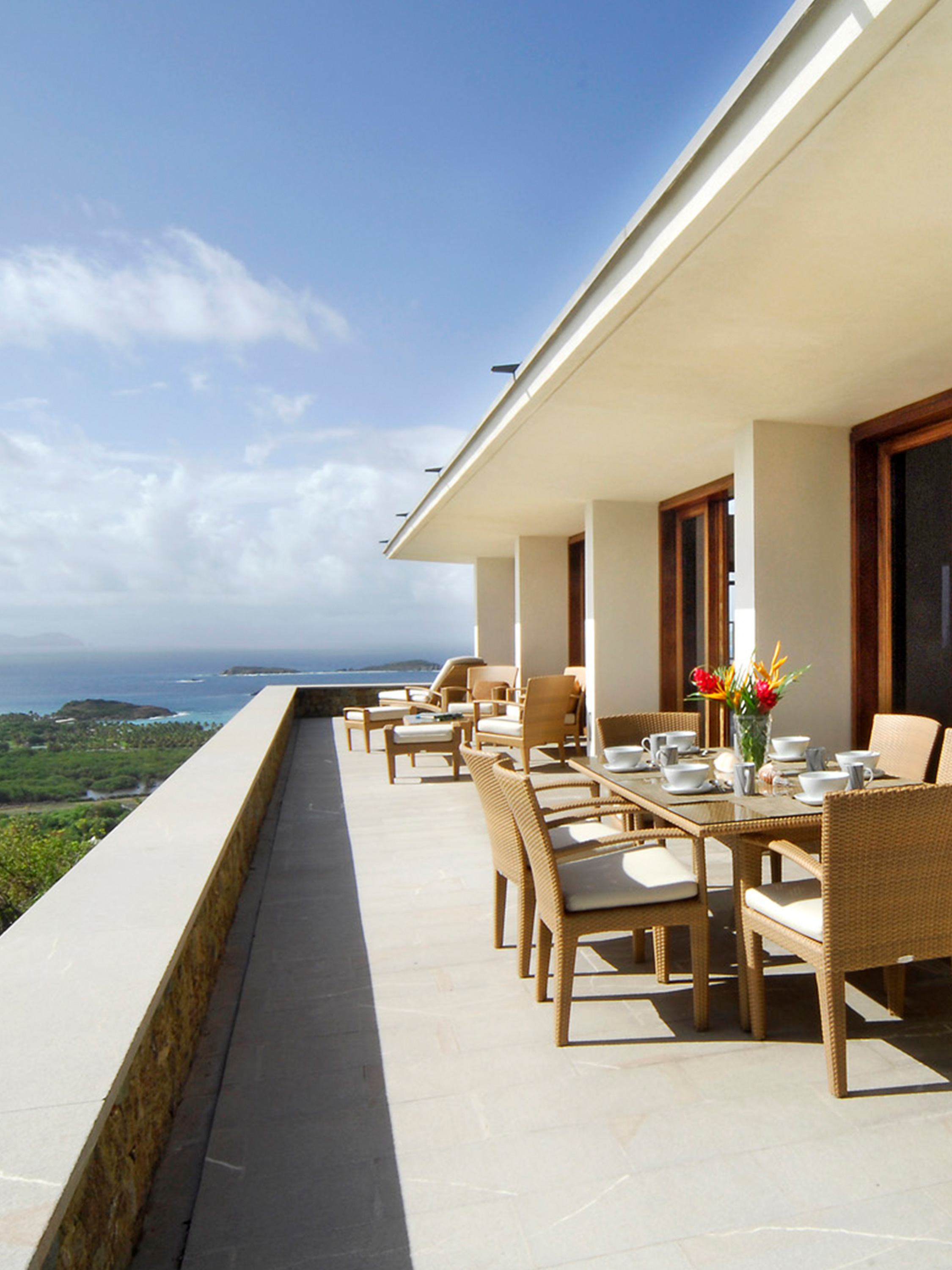 2019-03-cover-4-3_iguana-house