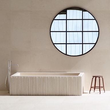 2019-03-cover_bathrooms_ishiburo-bathtub