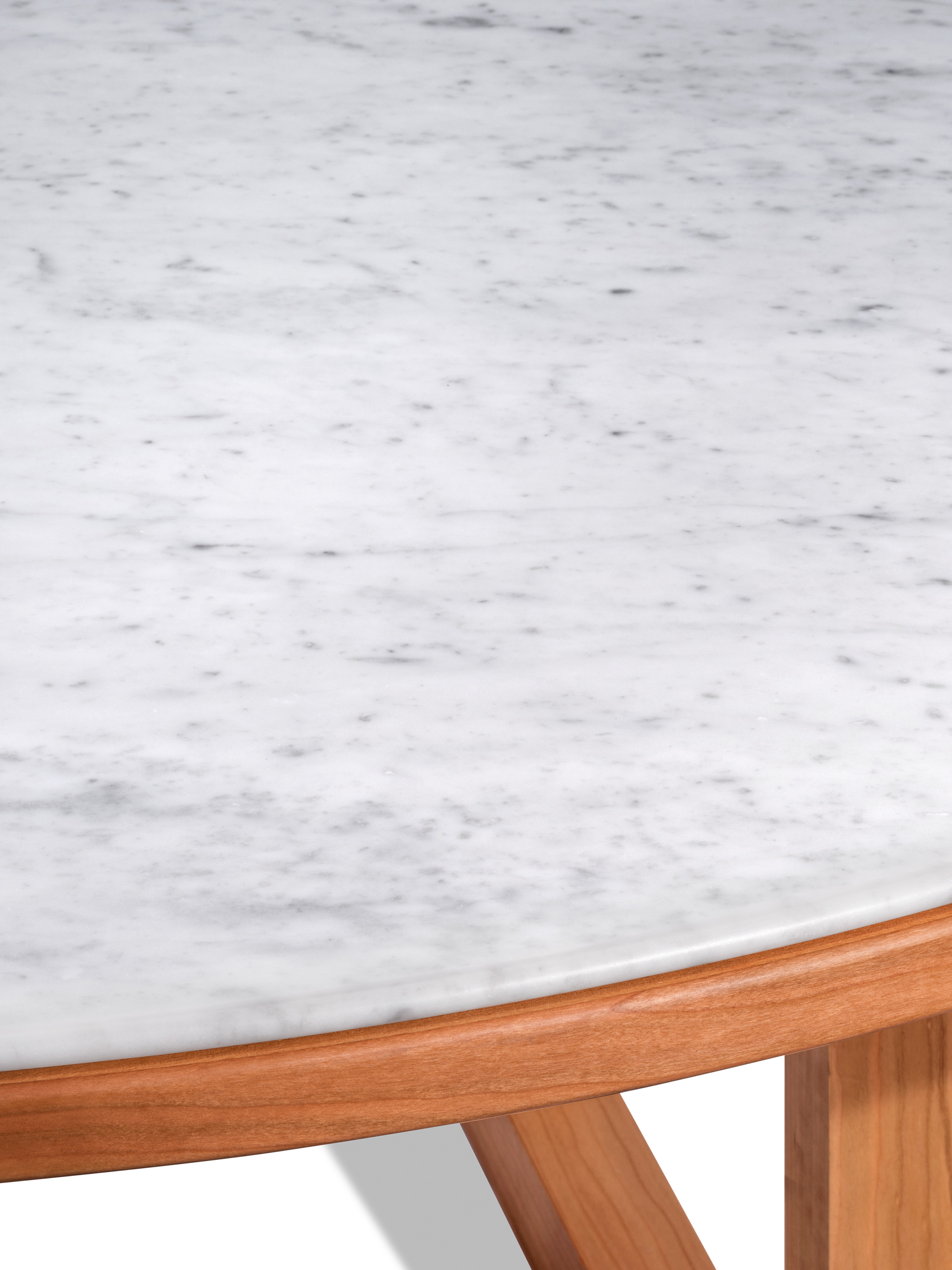 2019-03-cover_home_span-indoor-dining-table