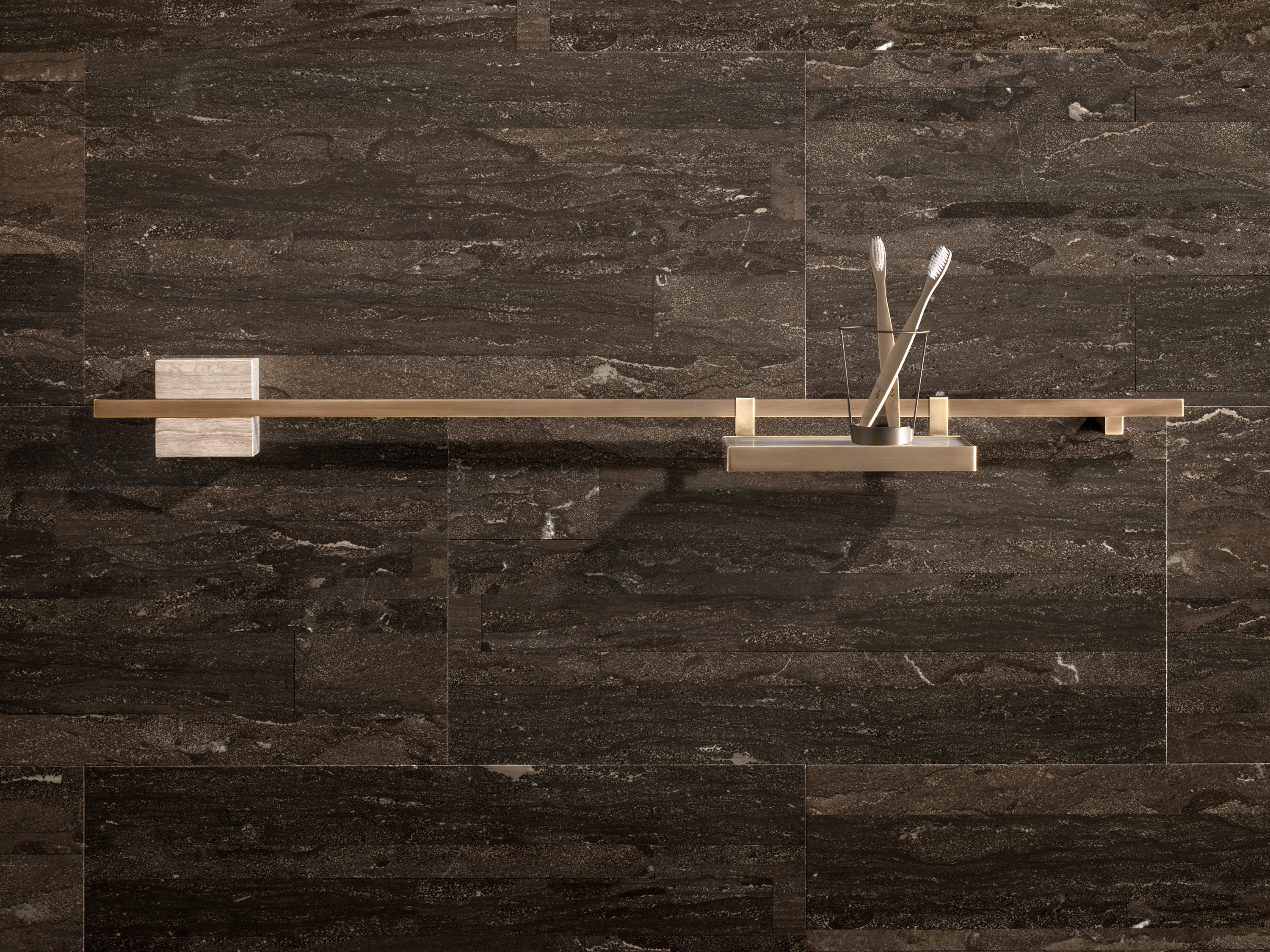 2019-03-descrizione-prod_4-3_home_tabl-eau-towel-rack-1