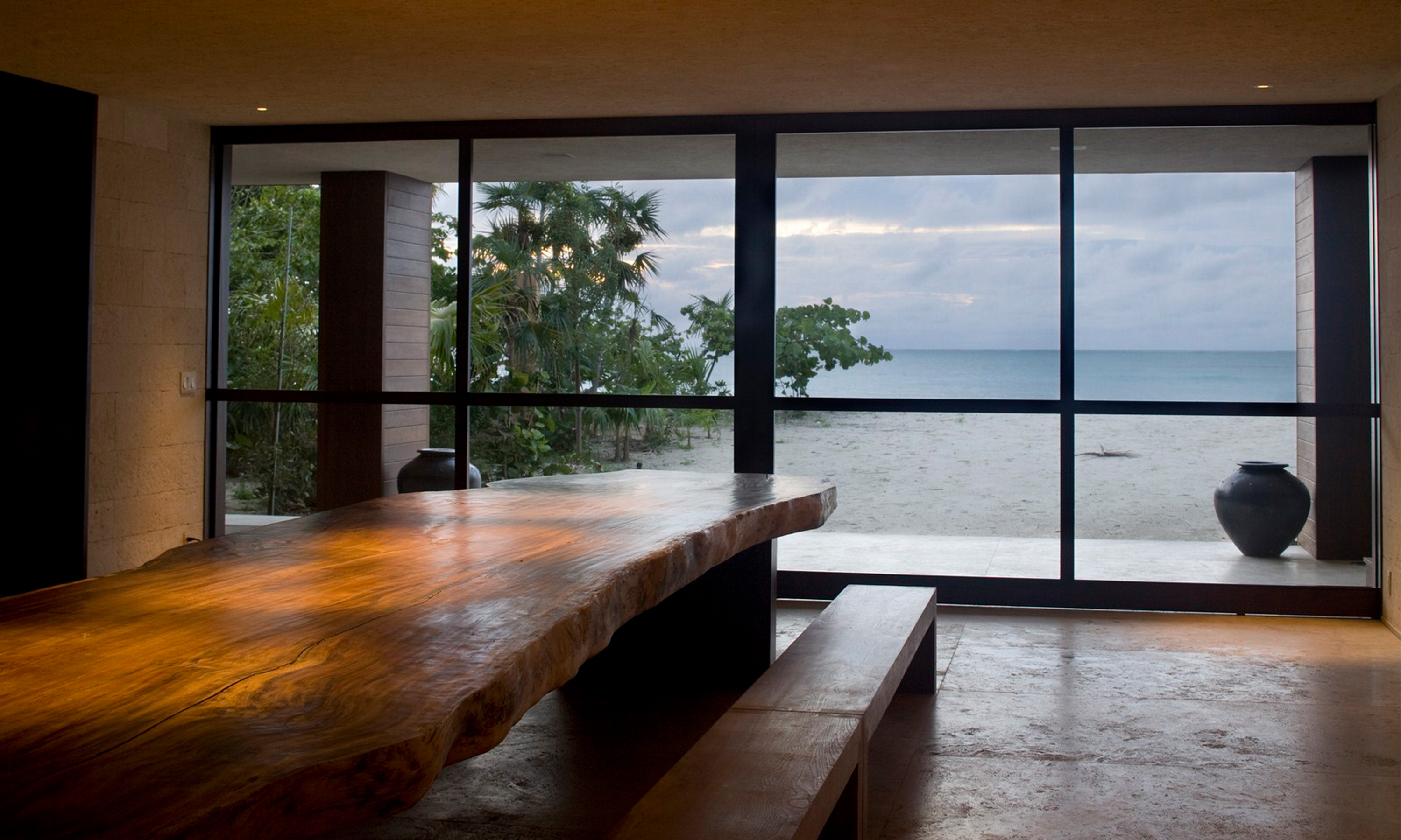 2019-03-banner_5-3_donna-karan