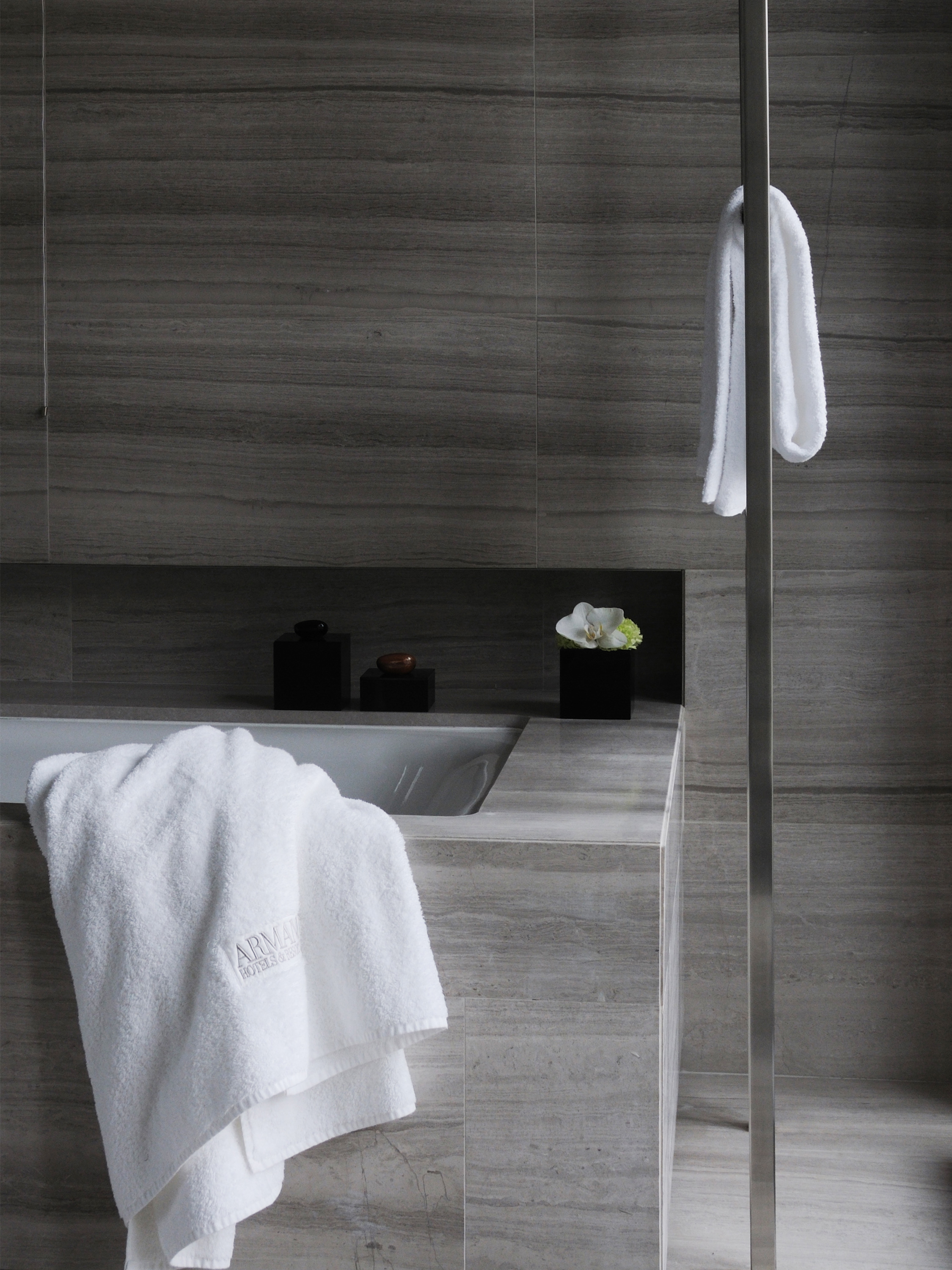 2019 03 cover 4 3 armani hotel milan