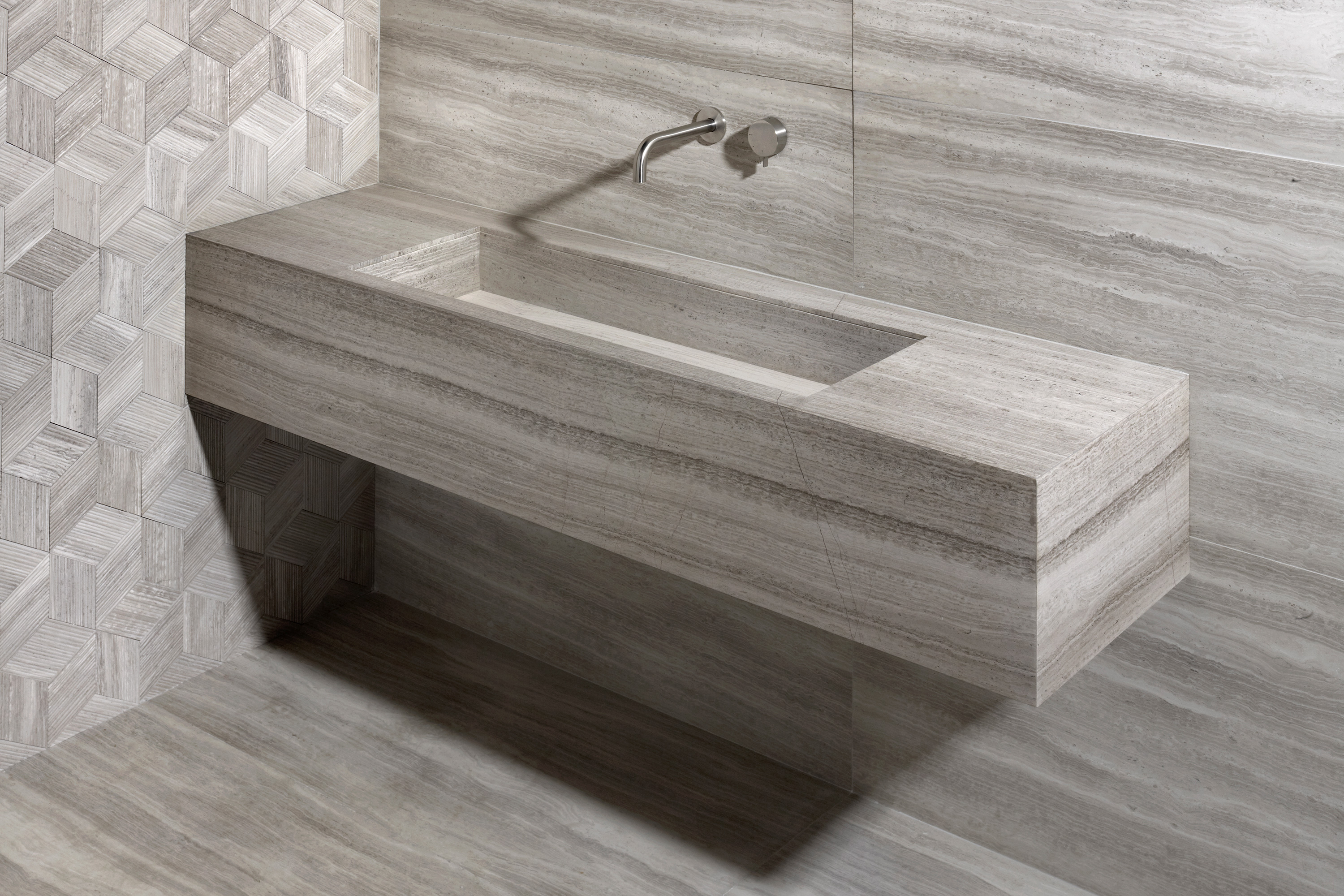 2019-03-descrprod_3-2_stiletto-2