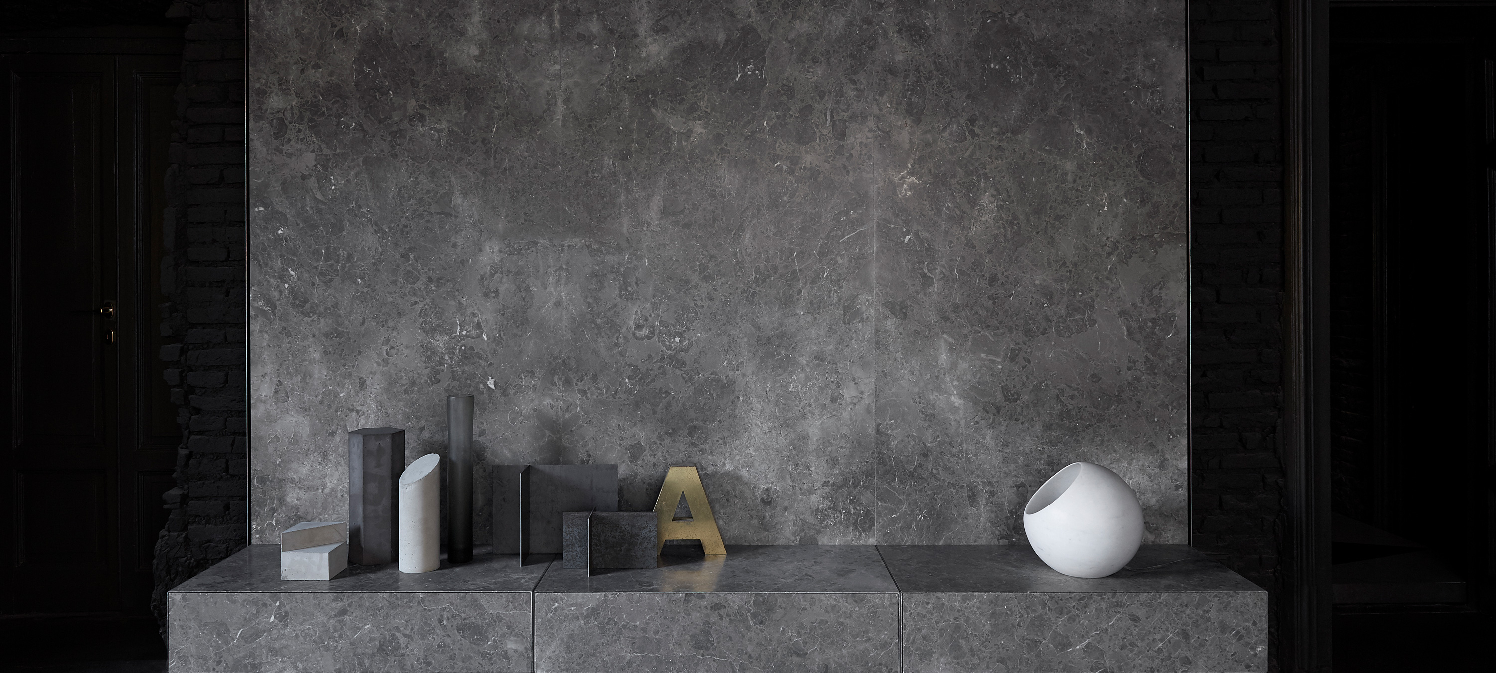 2019-04-banner_20-9_shade-of-grey