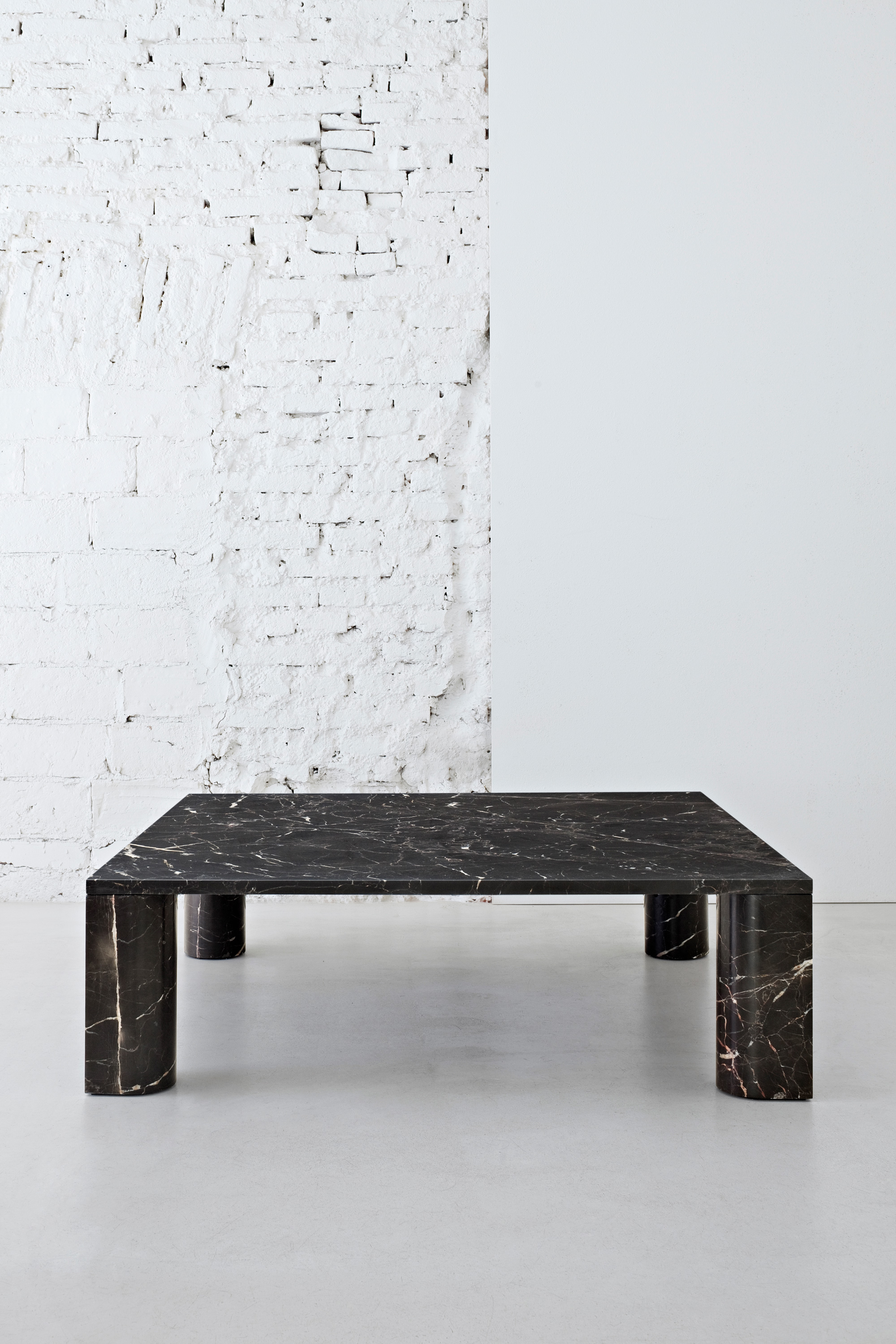 2019-07-salvatori_home_love-me-love-me-not_noir-saint-laurent-1-1