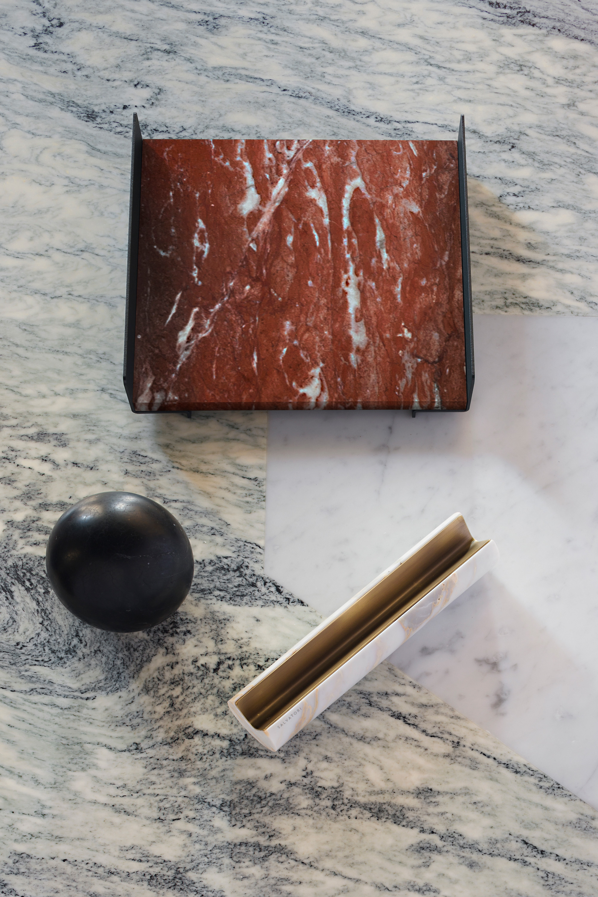 2019-09-salvatori_showroom-milano_2018_pietra-l-gravity-balancing