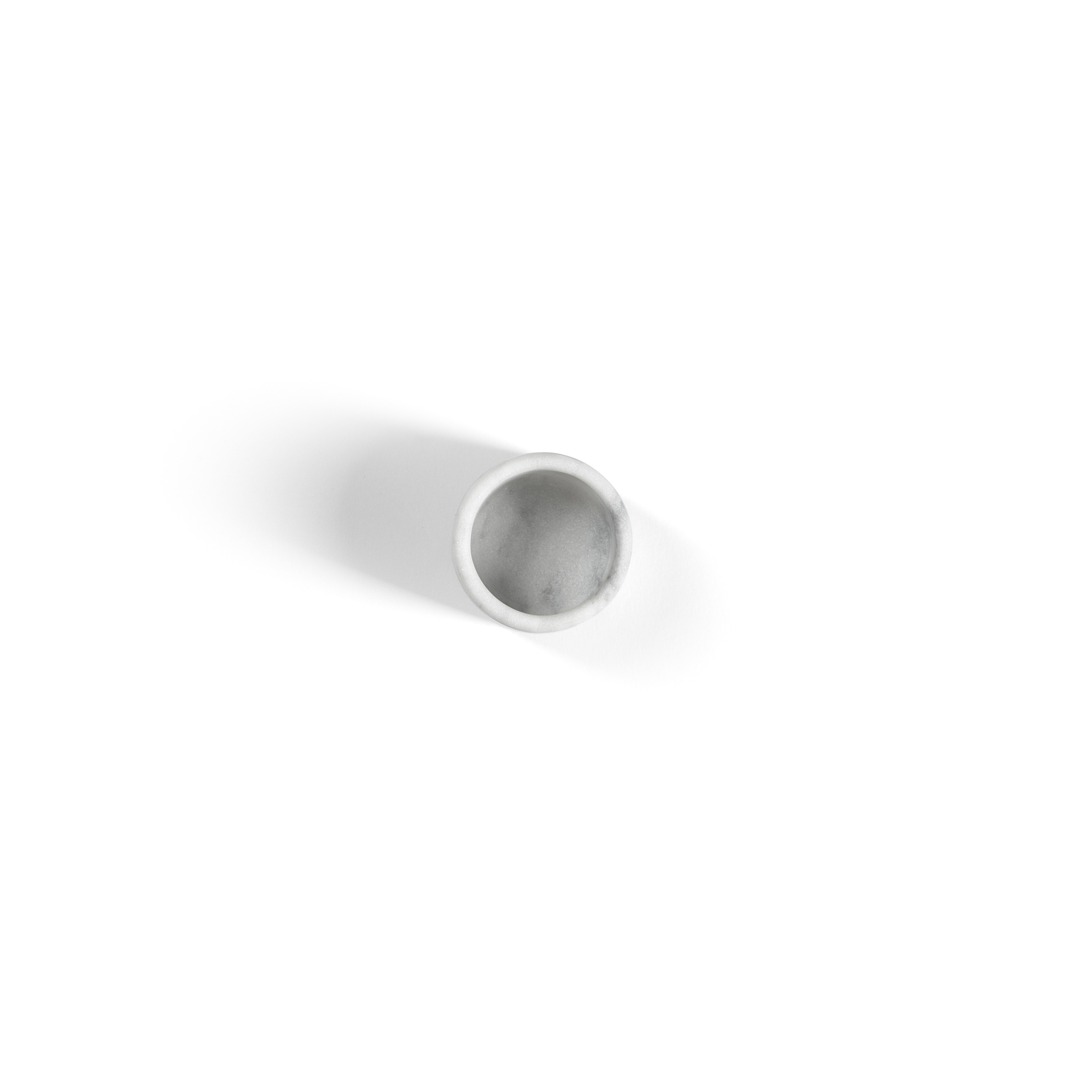 2019-10-salvatori_ellipse_candle-holder_bianco-carrara_4