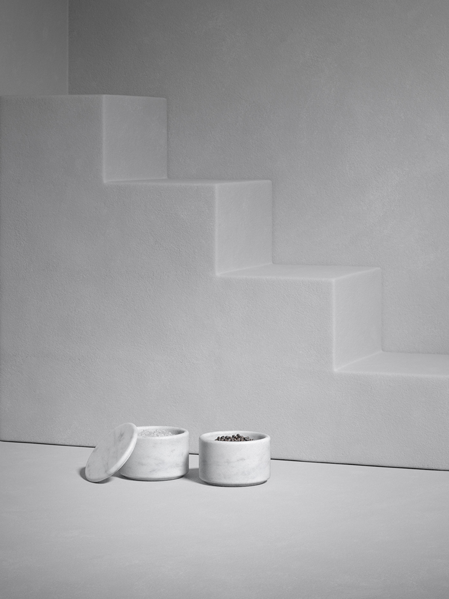 2019-10-cover_ellipse-salt-pepper-set-nuova