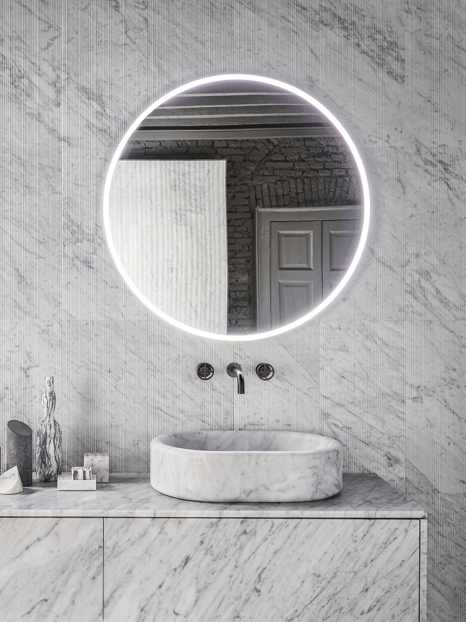 2019-10-cover_bathrooms_balnea-countertop-basin_new