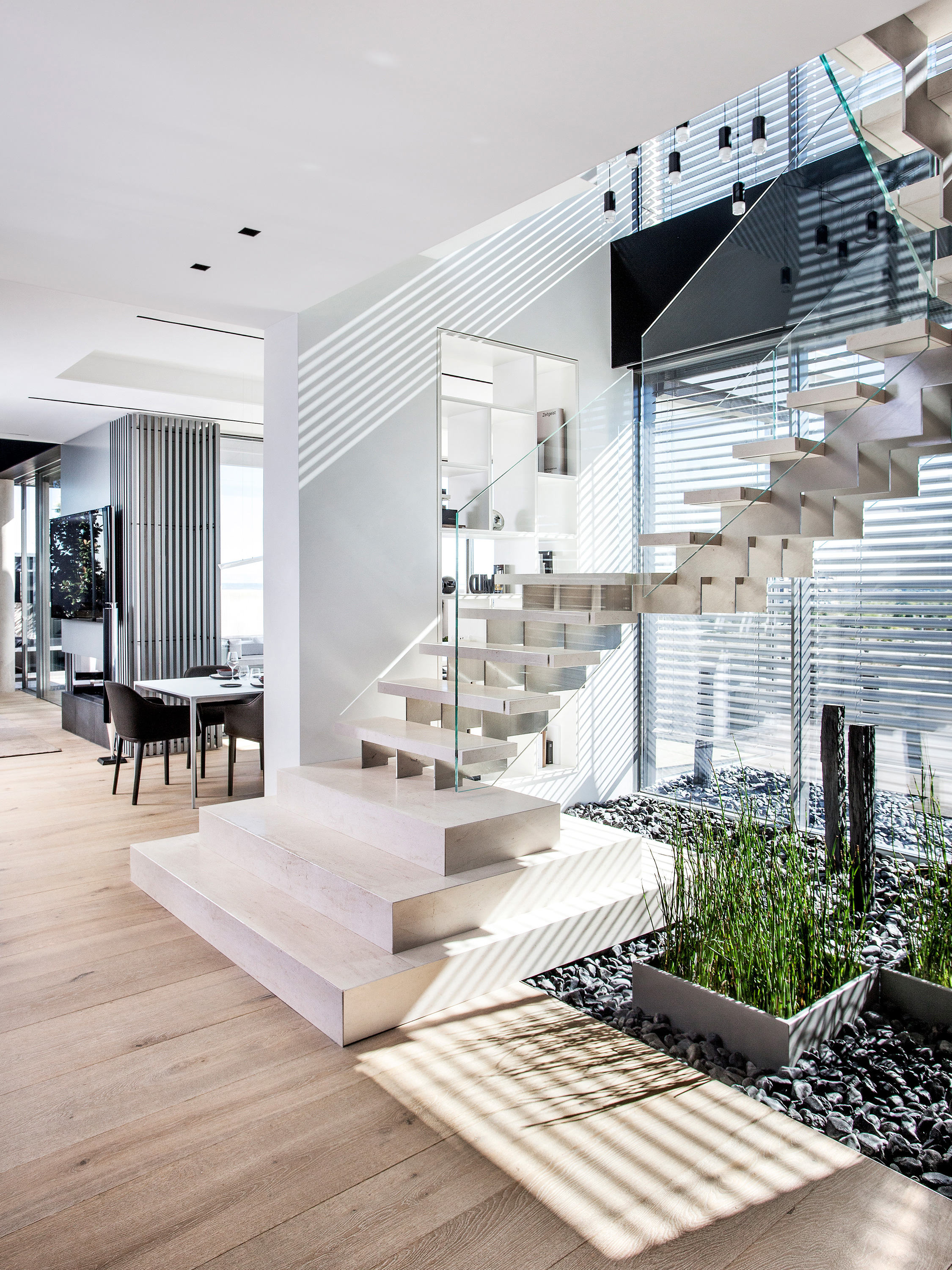 2019-12-cover_stories_the-stairs