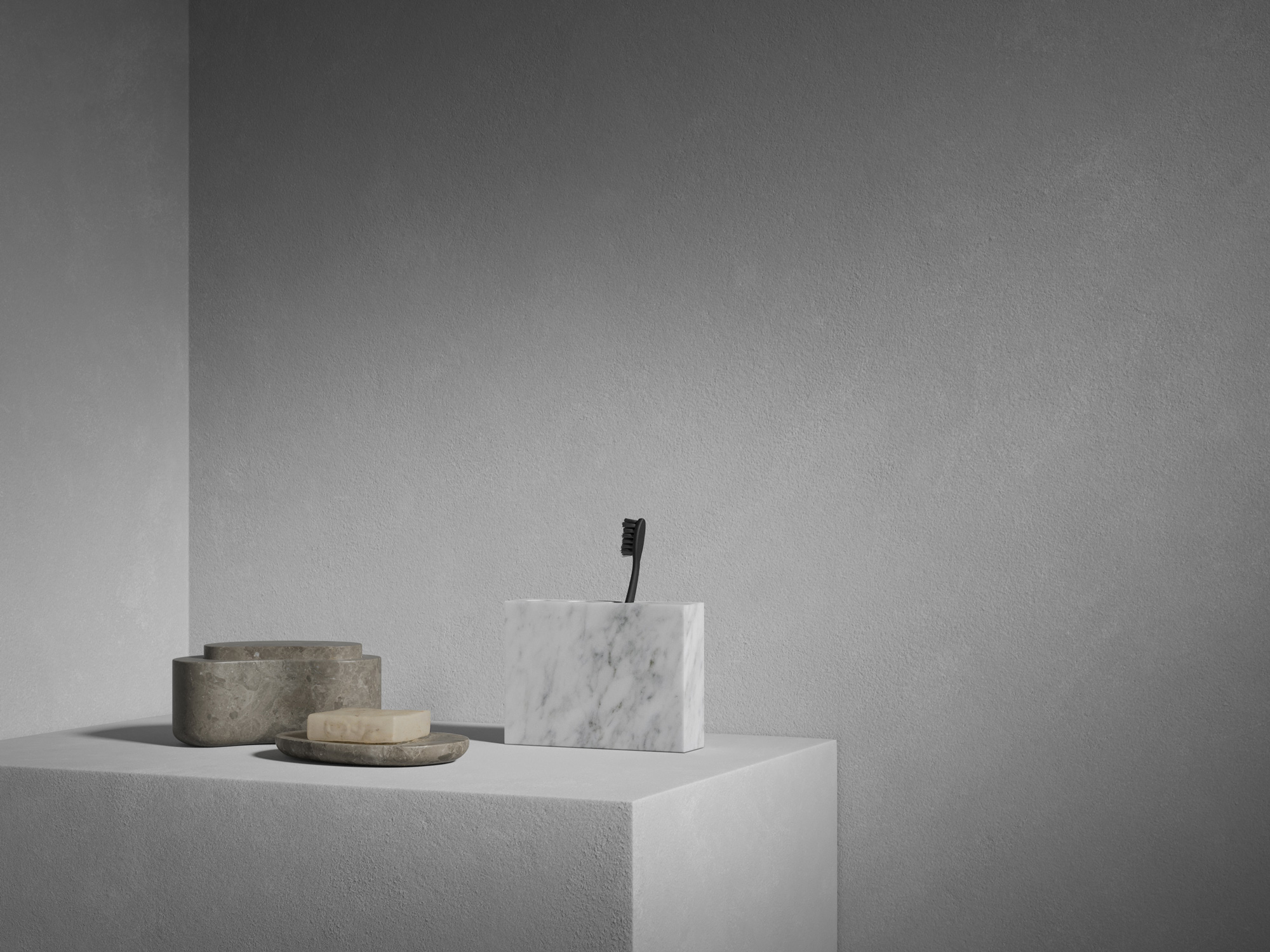 2021-03-media-gallery_salvatori_home_plat-eau-bath01-2