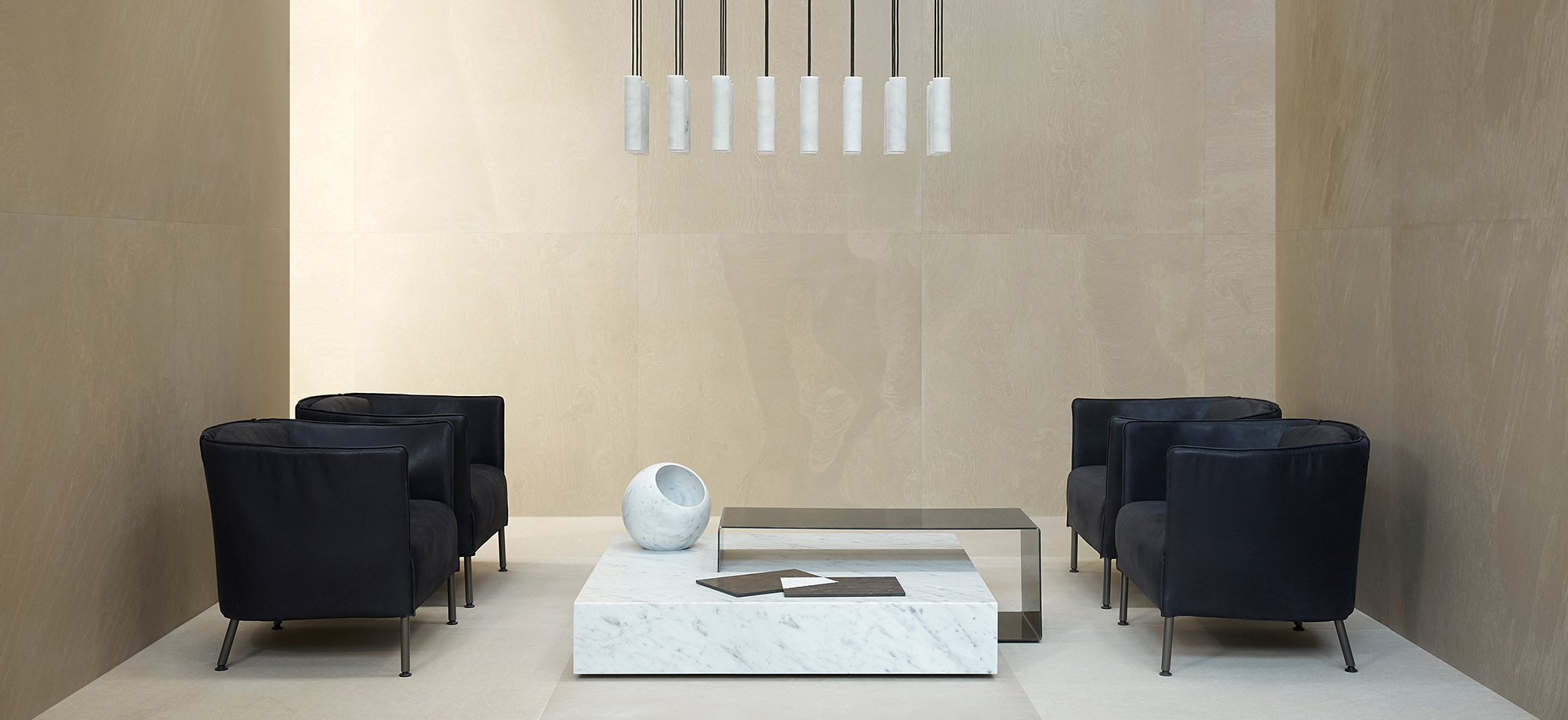 2021-05-banner_stories_minimal-style-living-room