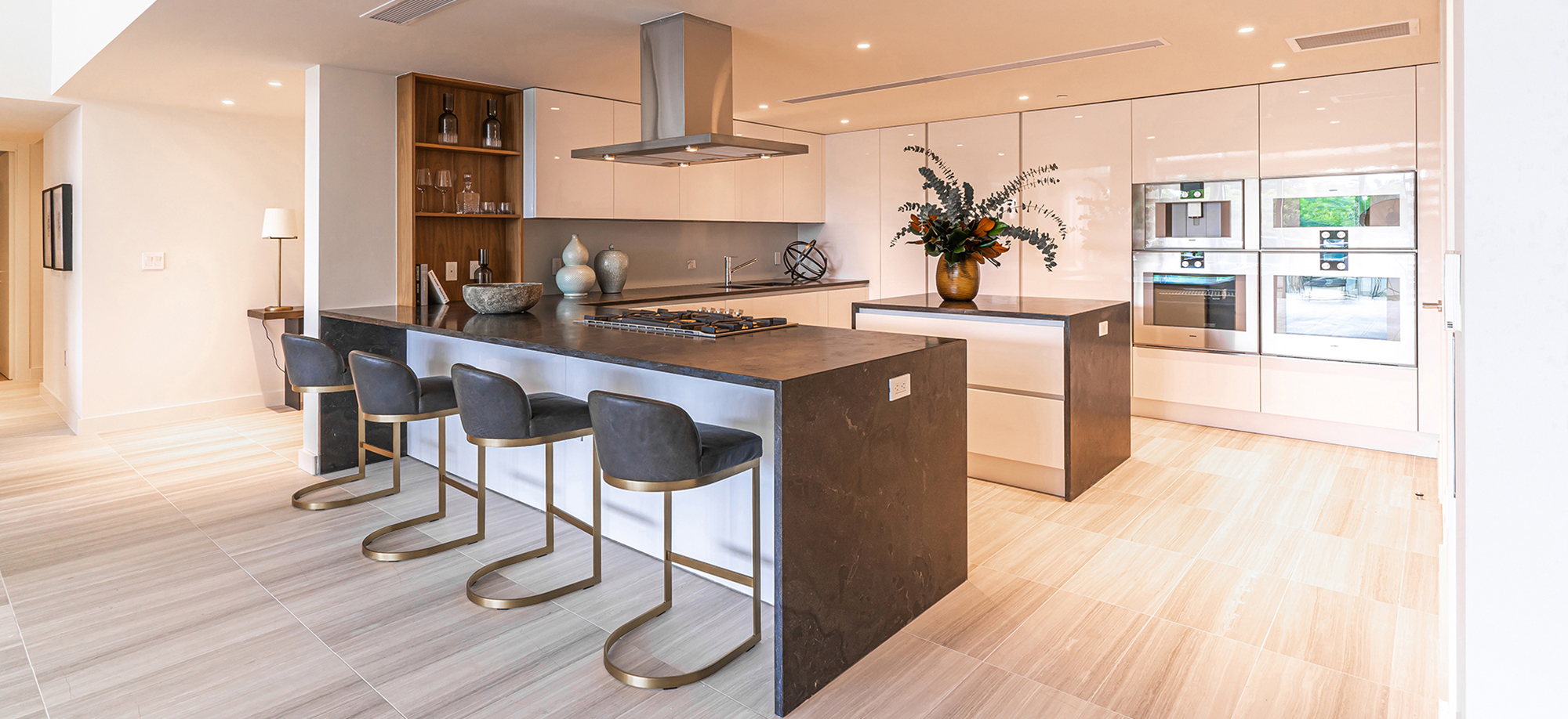 2021-11-banner-story-intervista-ritz-carlton